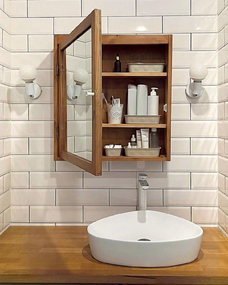 Square mirror storage