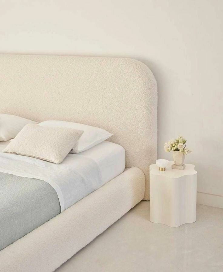 Teddy bouclé bed